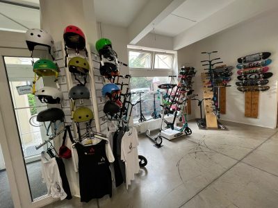 Scootshop store HK - freestyle koloběžky, longboardy, snowboardy, skateboardy