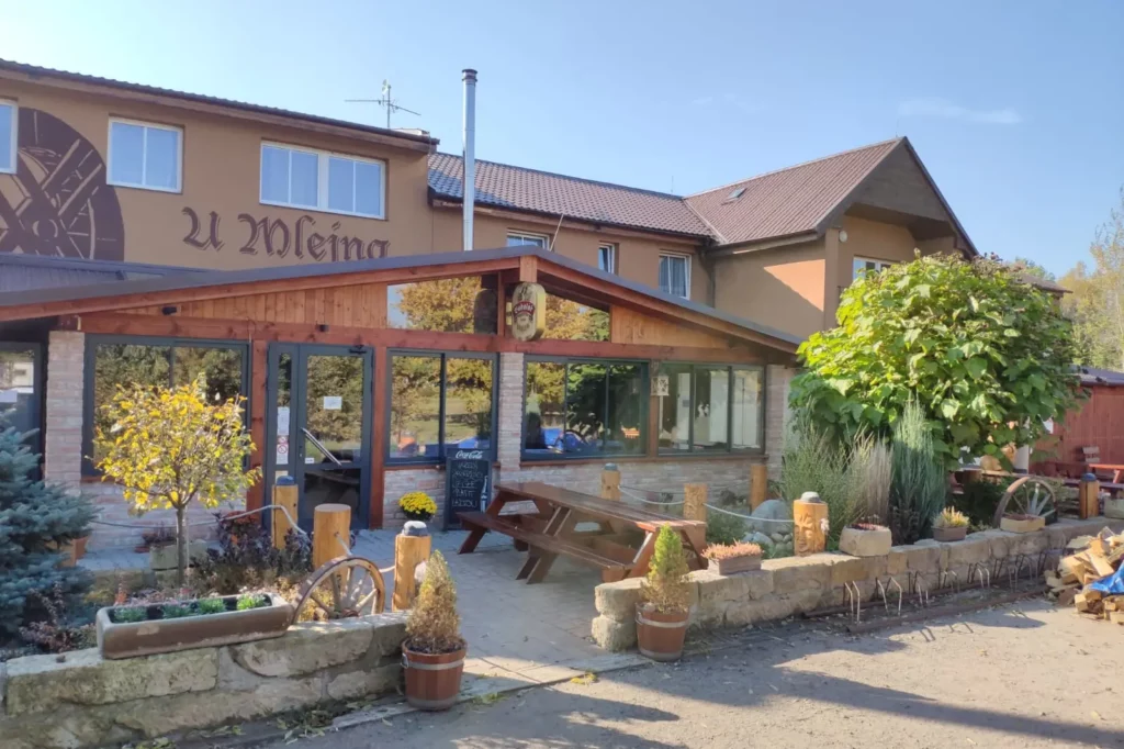 U MLEJNA - penzion a hospůdka Hradec Králové
